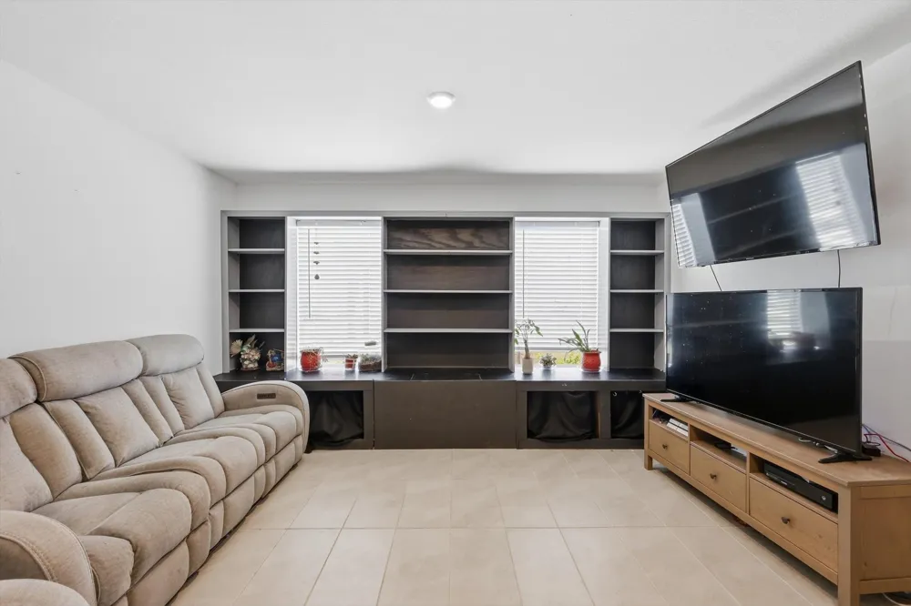 454 Eagle Wind Way Ferris, TX 75125