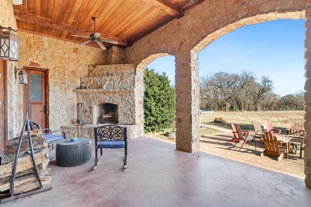 1561 FM 934 Blum, TX 76627