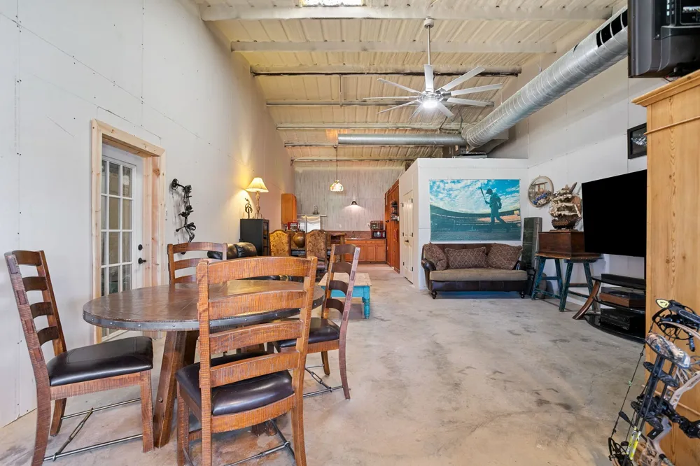 1561 FM 934 Blum, TX 76627