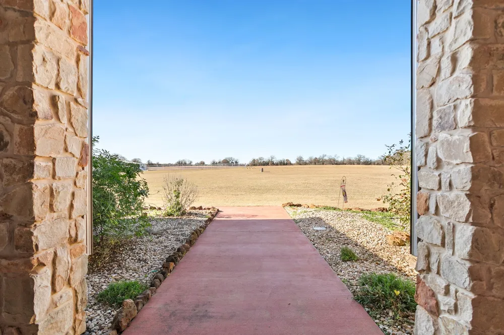 1561 FM 934 Blum, TX 76627
