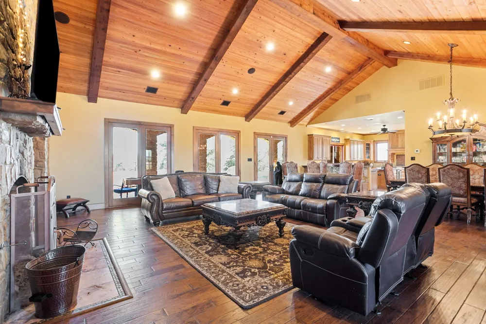 1561 FM 934 Blum, TX 76627