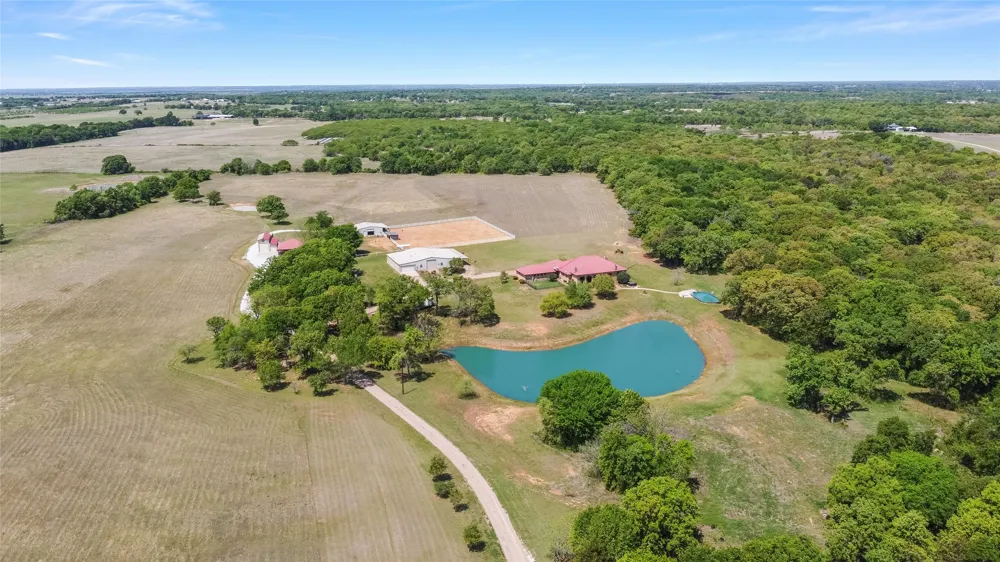 1561 FM 934 Blum, TX 76627