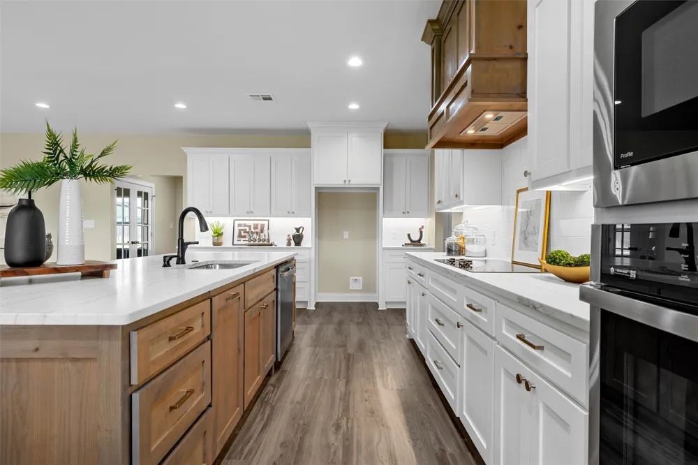 929 Northern Dancer Drive Hewitt, TX 76643