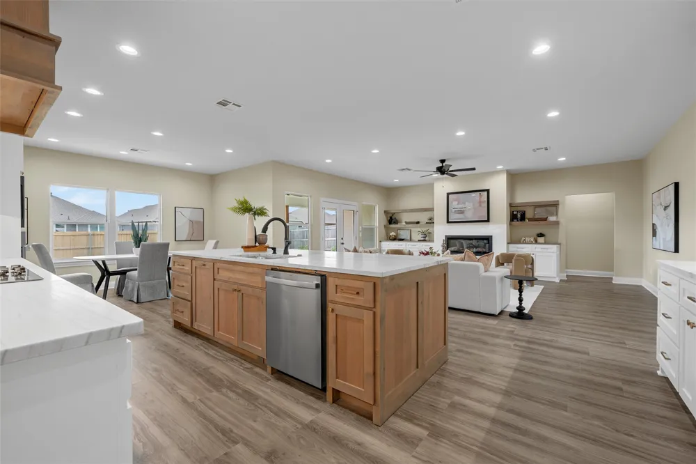 929 Northern Dancer Drive Hewitt, TX 76643