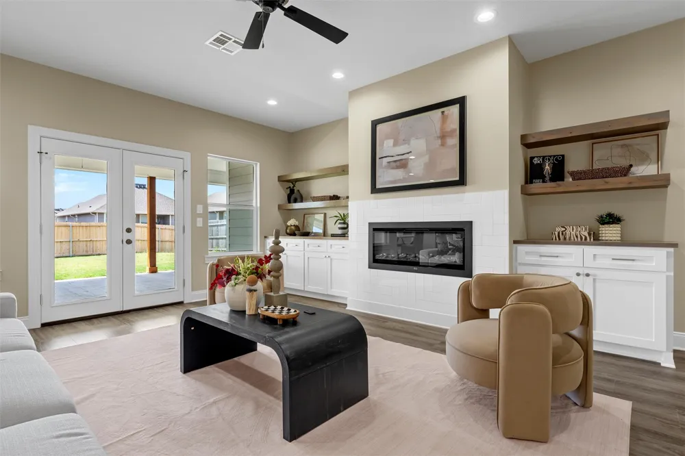 929 Northern Dancer Drive Hewitt, TX 76643
