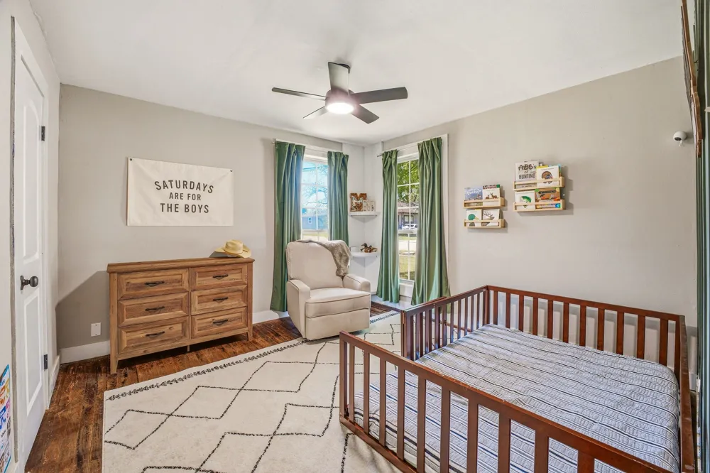 733 S Austin Street De Leon, TX 76444
