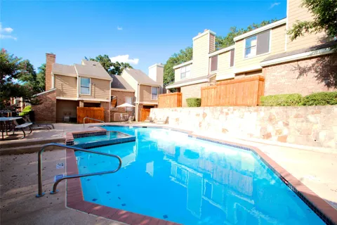 2121 Park Willow Lane #C