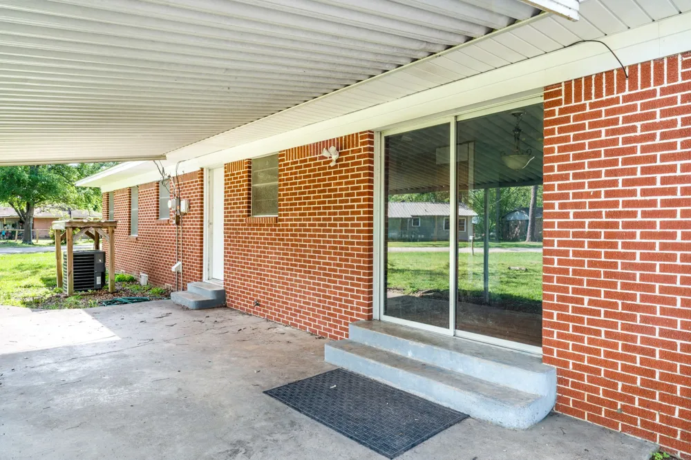 801 Winnsboro Street Quitman, TX 75783