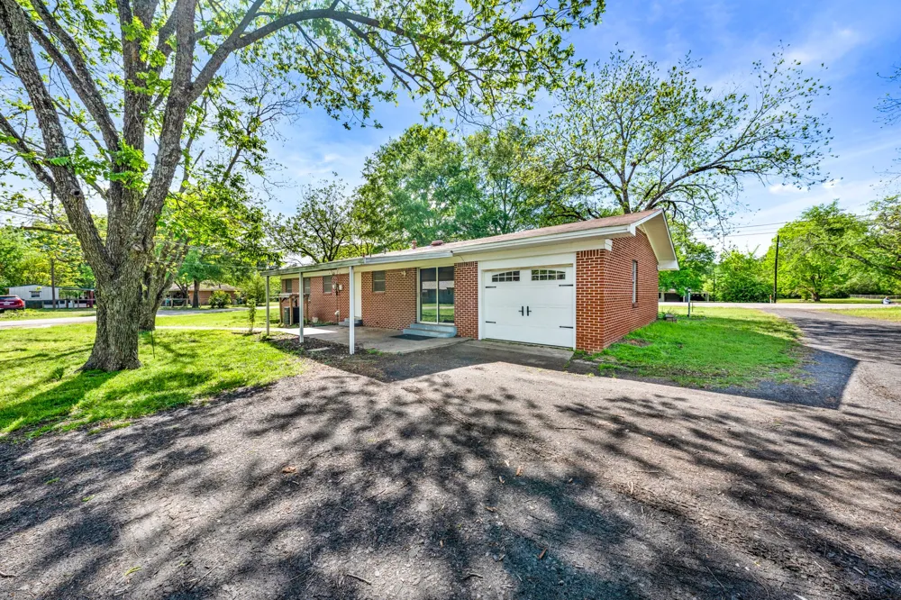 801 Winnsboro Street Quitman, TX 75783