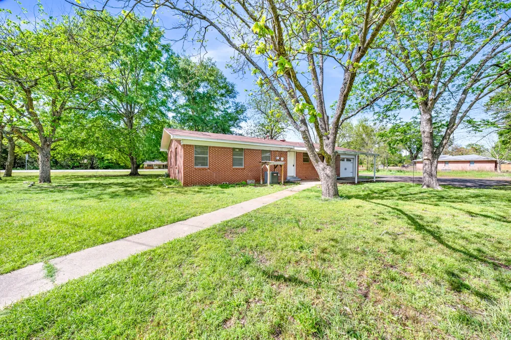 801 Winnsboro Street Quitman, TX 75783