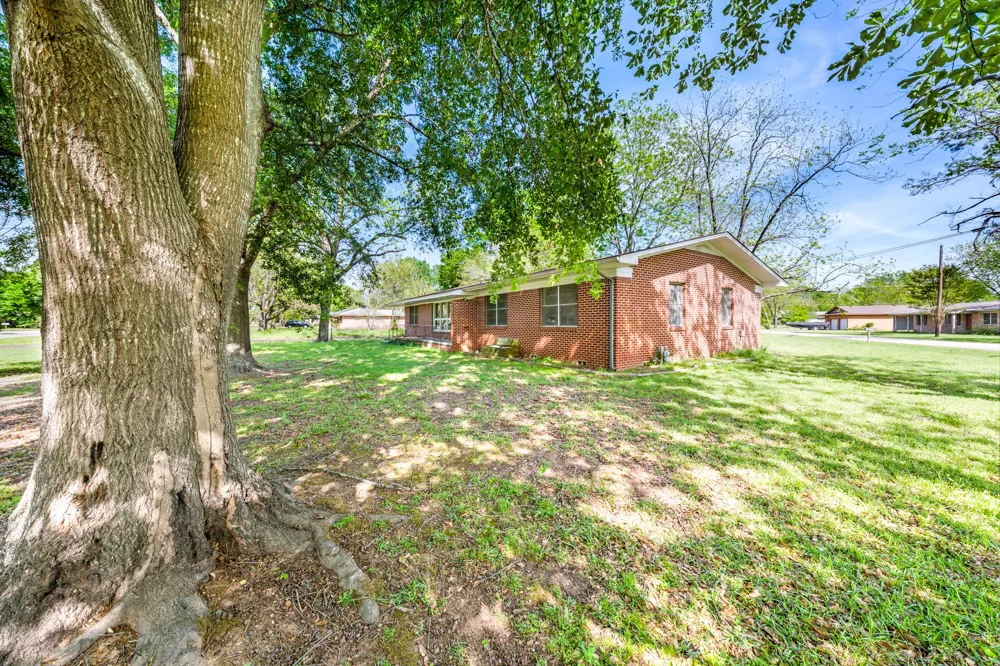 801 Winnsboro Street Quitman, TX 75783