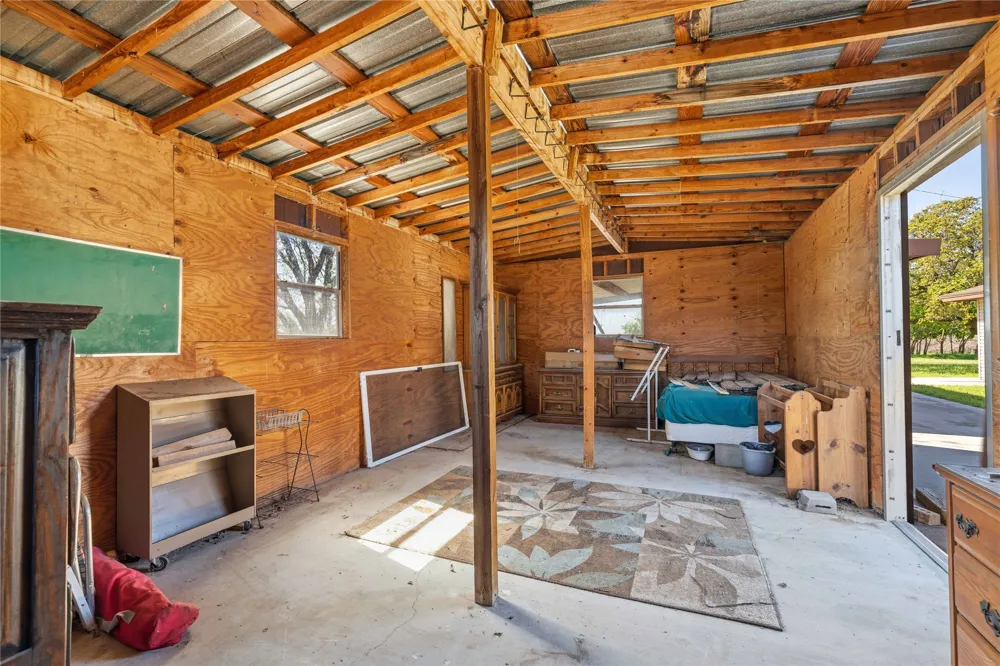100 County Road 319 Early, TX 76802