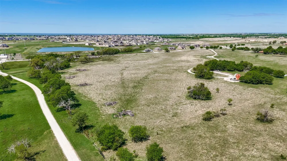 1174 Pioneer New Fairview, TX 76078