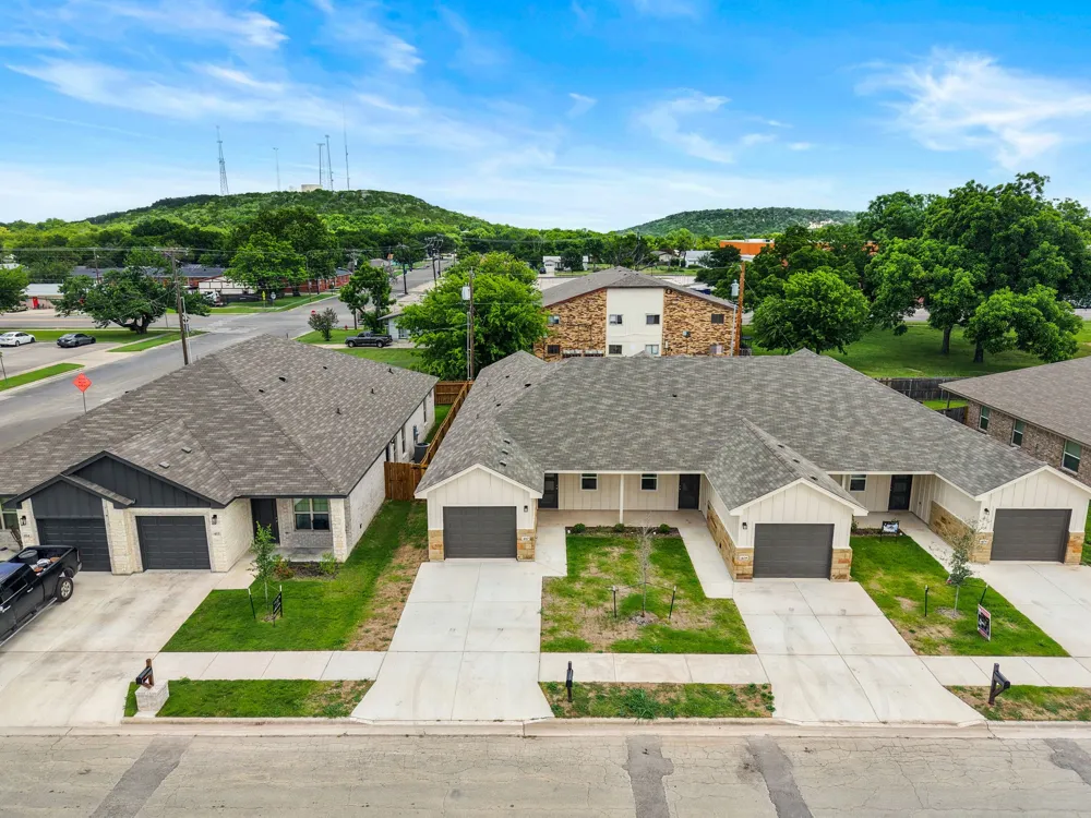 410 W Avenue C Copperas Cove, TX 76522