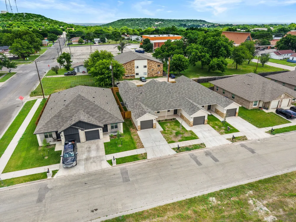 410 W Avenue C Copperas Cove, TX 76522
