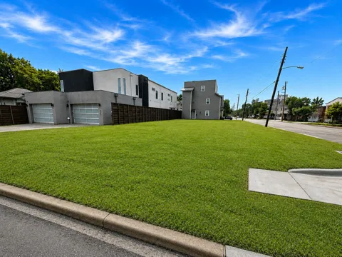 2111 Annex Avenue #1D