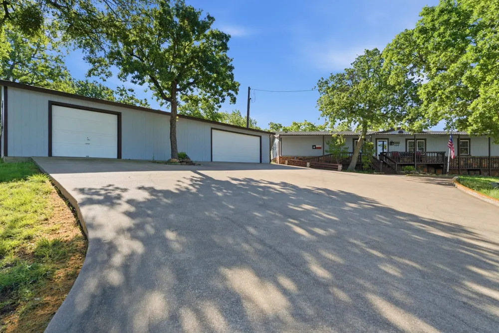 1069 Kennon Point Palo Pinto, TX 76484