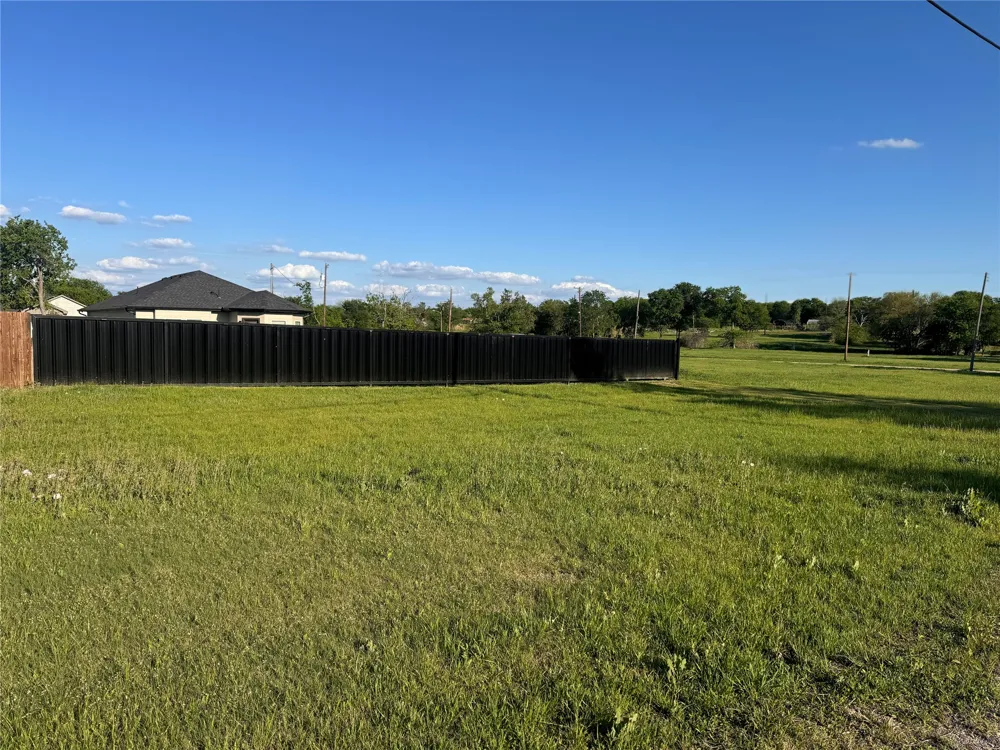 207 Pine Street Hillsboro, TX 76645