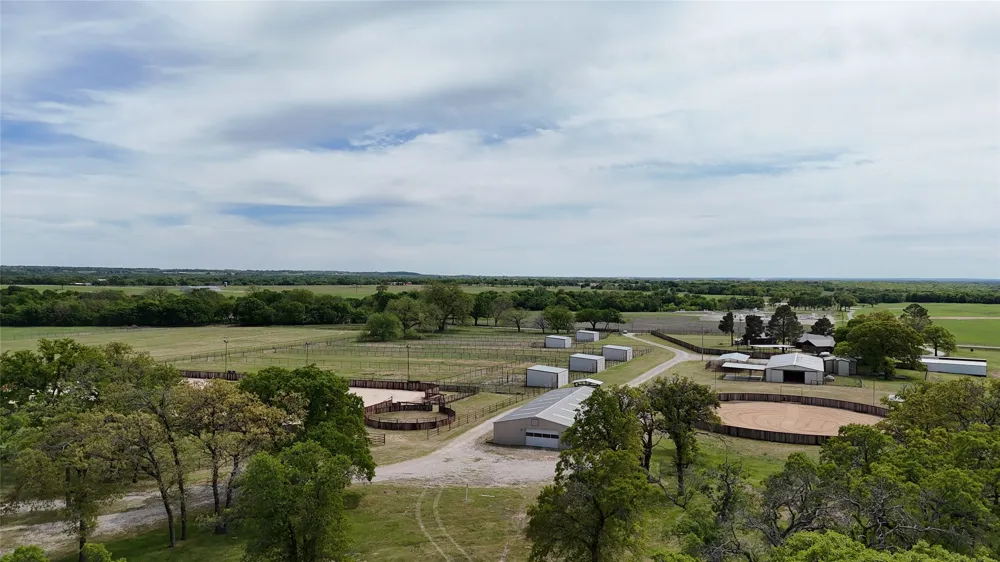 990 Doss Road Millsap, TX 76066
