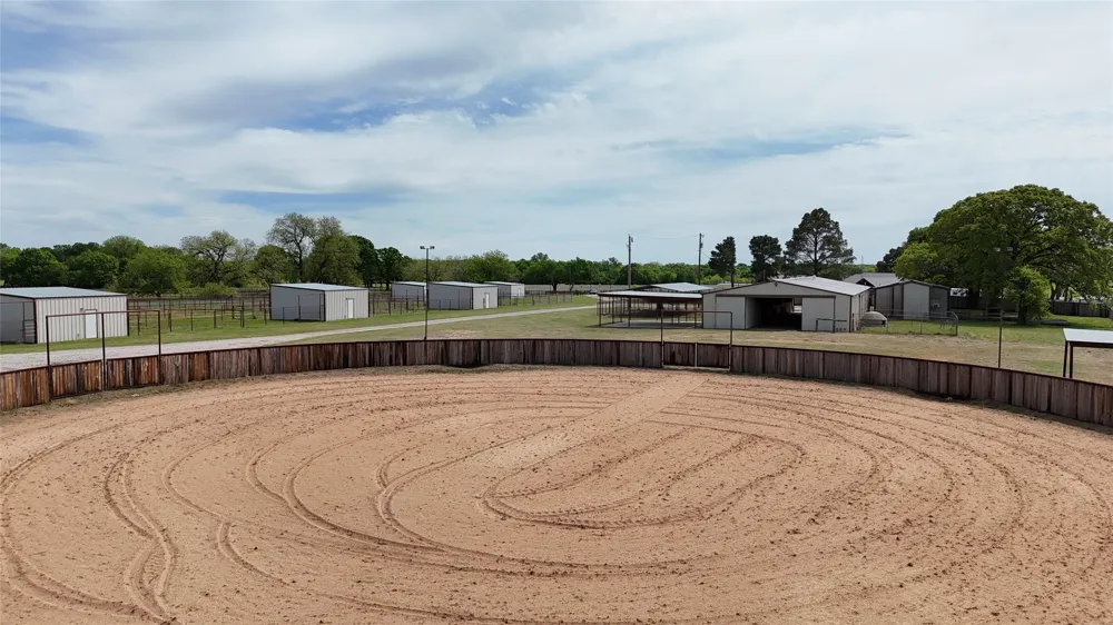 990 Doss Road Millsap, TX 76066