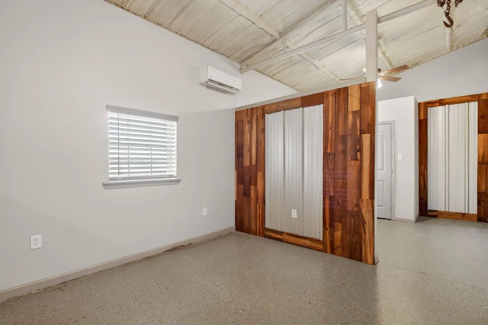 990 Doss Road Millsap, TX 76066