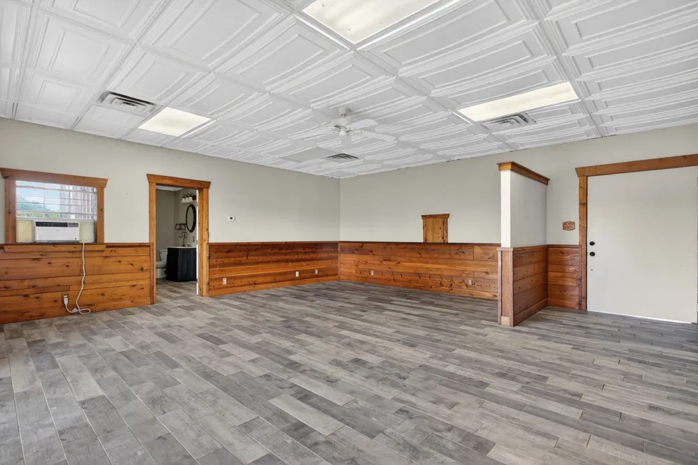 990 Doss Road Millsap, TX 76066