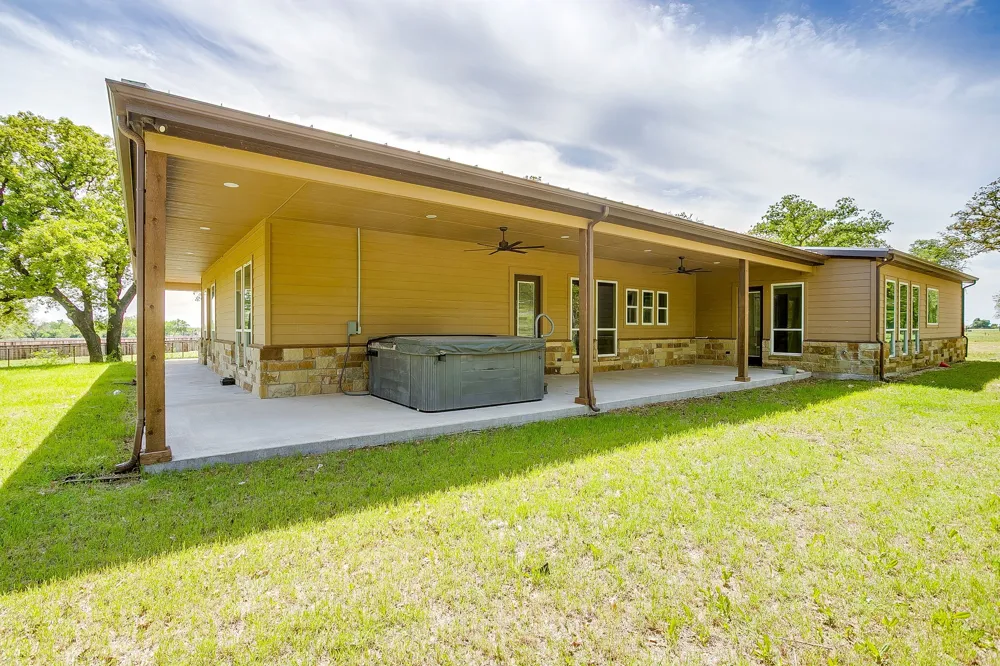 990 Doss Road Millsap, TX 76066