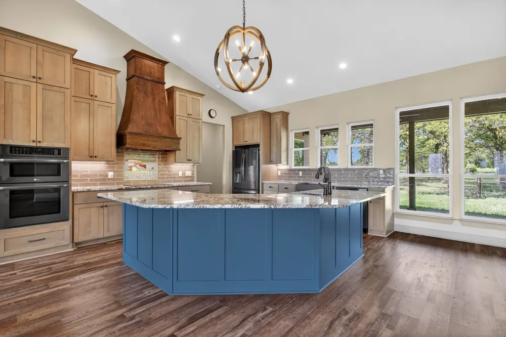 990 Doss Road Millsap, TX 76066