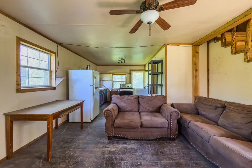 120 County Road 3646 Clifton, TX 76634