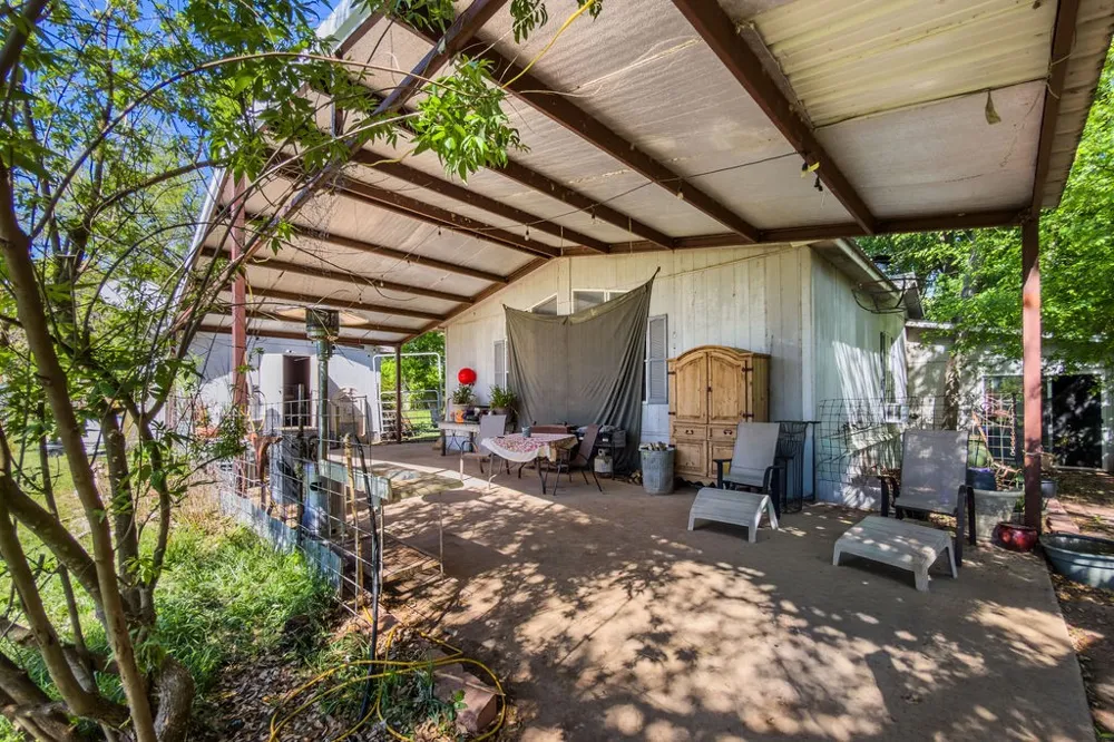 120 County Road 3646 Clifton, TX 76634