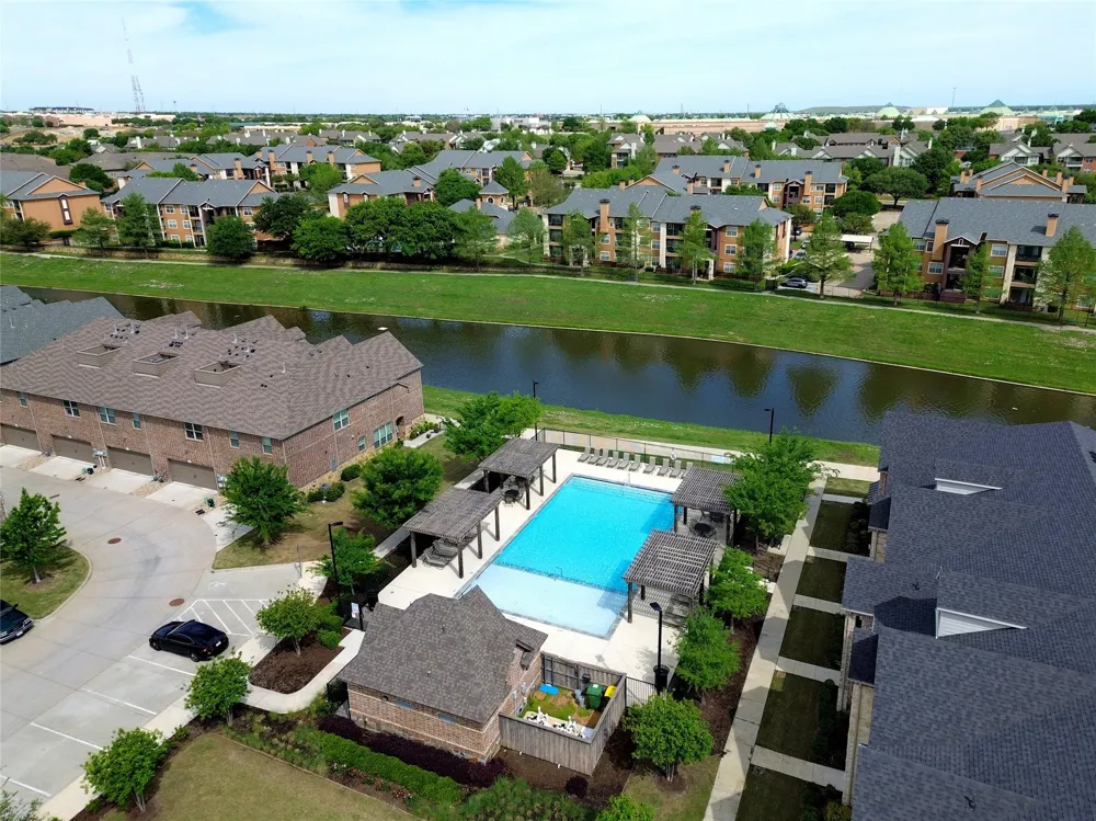 695 Vista Del Lago Drive Lewisville, TX 75067
