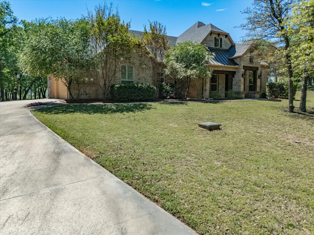 104 Lariat Court Azle, TX 76020