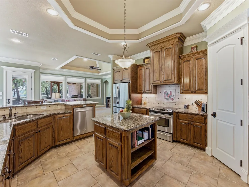 104 Lariat Court Azle, TX 76020