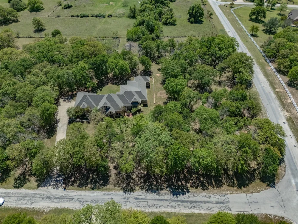 104 Lariat Court Azle, TX 76020