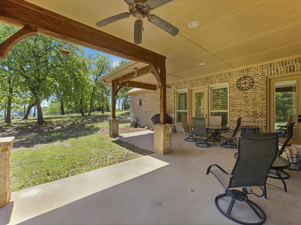 104 Lariat Court Azle, TX 76020