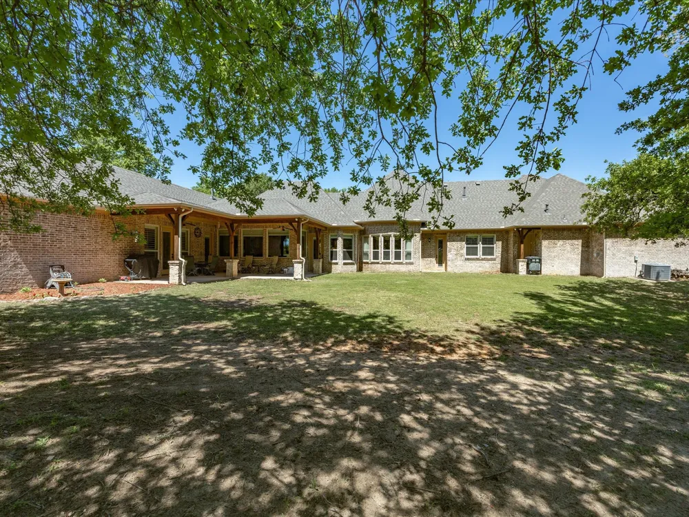 104 Lariat Court Azle, TX 76020