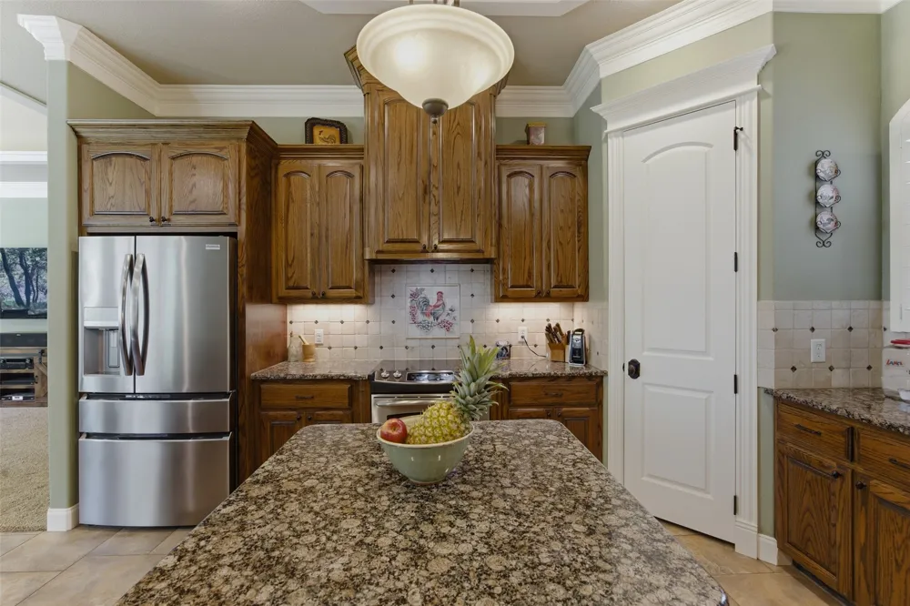 104 Lariat Court Azle, TX 76020