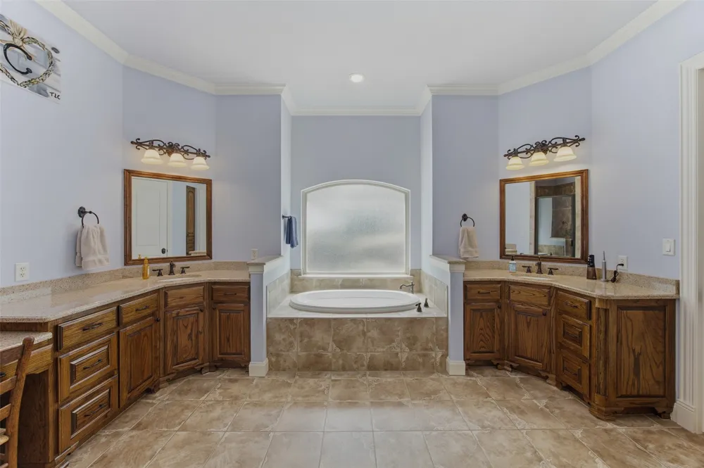 104 Lariat Court Azle, TX 76020