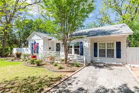 1182 Glenwood Drive