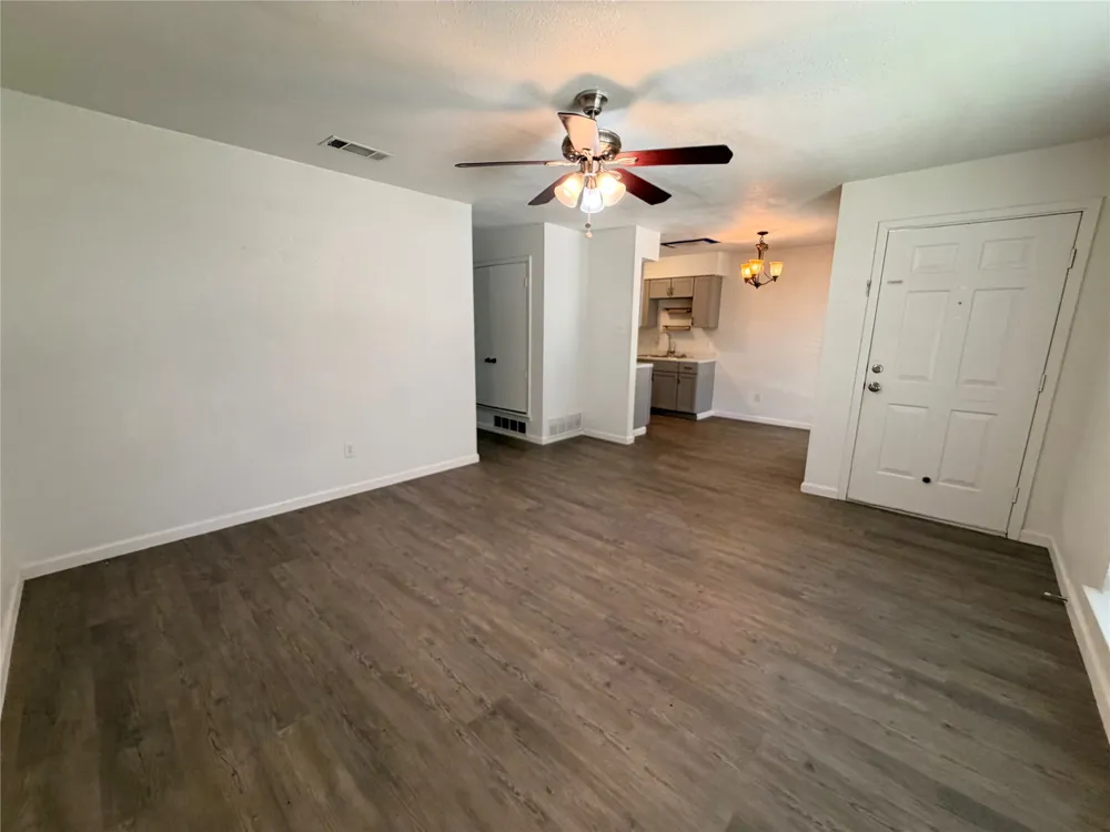 109 Wildwood Court #C Grapevine, TX 76051