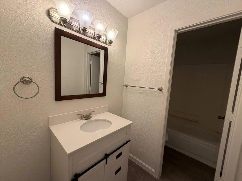 109 Wildwood Court #C Grapevine, TX 76051