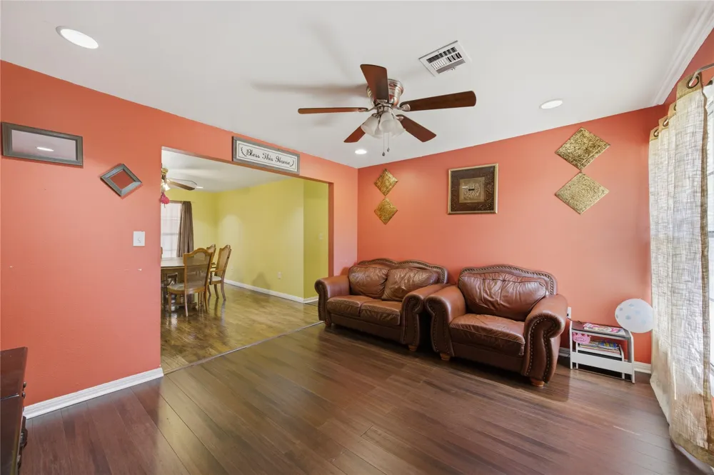 3624 Redbird Street Bellmead, TX 76705