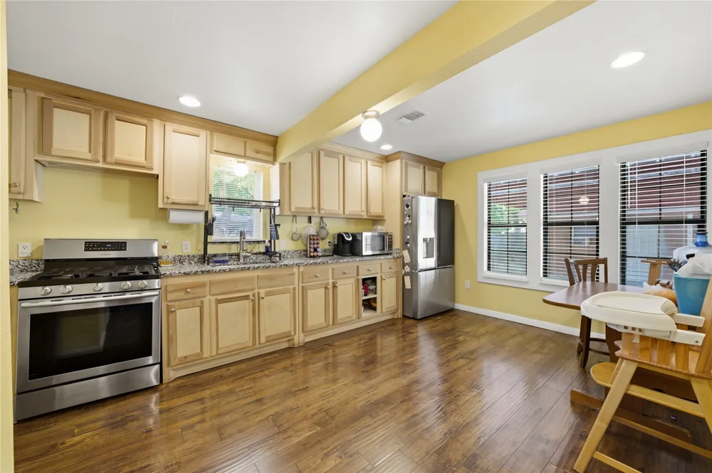 3624 Redbird Street Bellmead, TX 76705