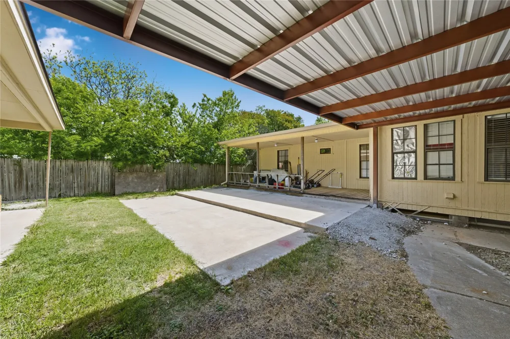 3624 Redbird Street Bellmead, TX 76705