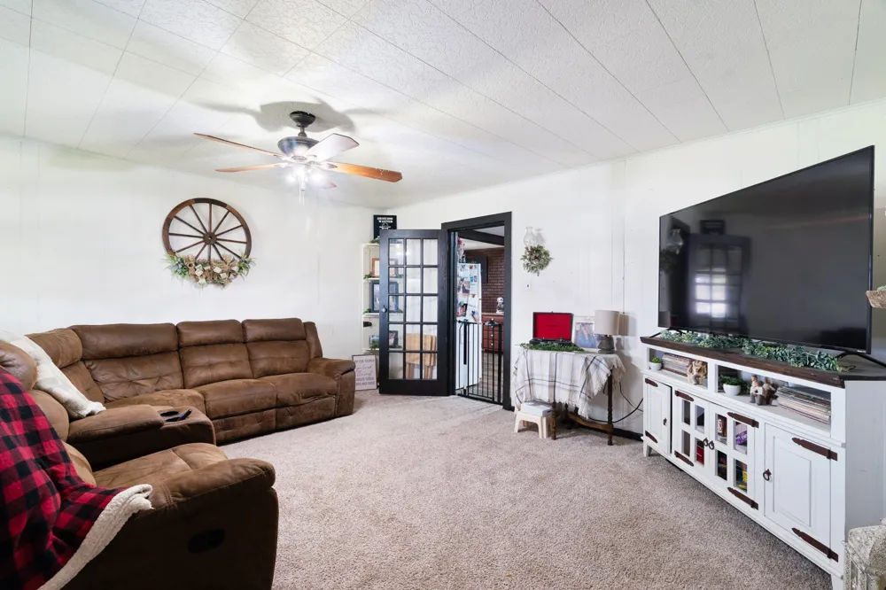 25099 Farm Road 137 Petty, TX 75470