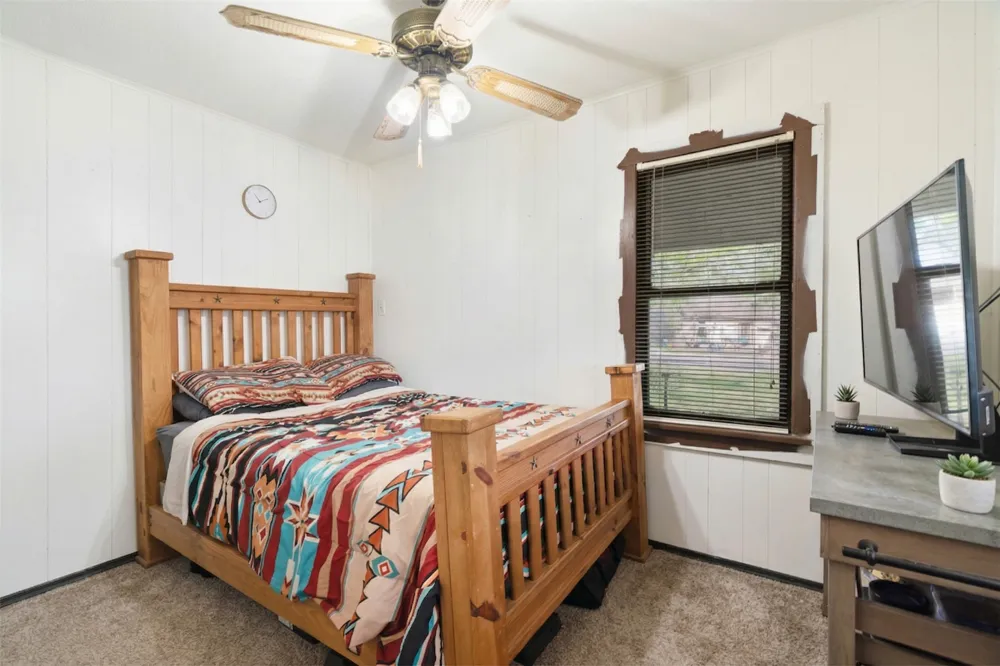 25099 Farm Road 137 Petty, TX 75470