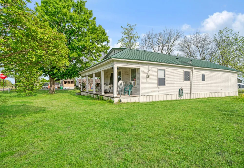 25099 Farm Road 137 Petty, TX 75470