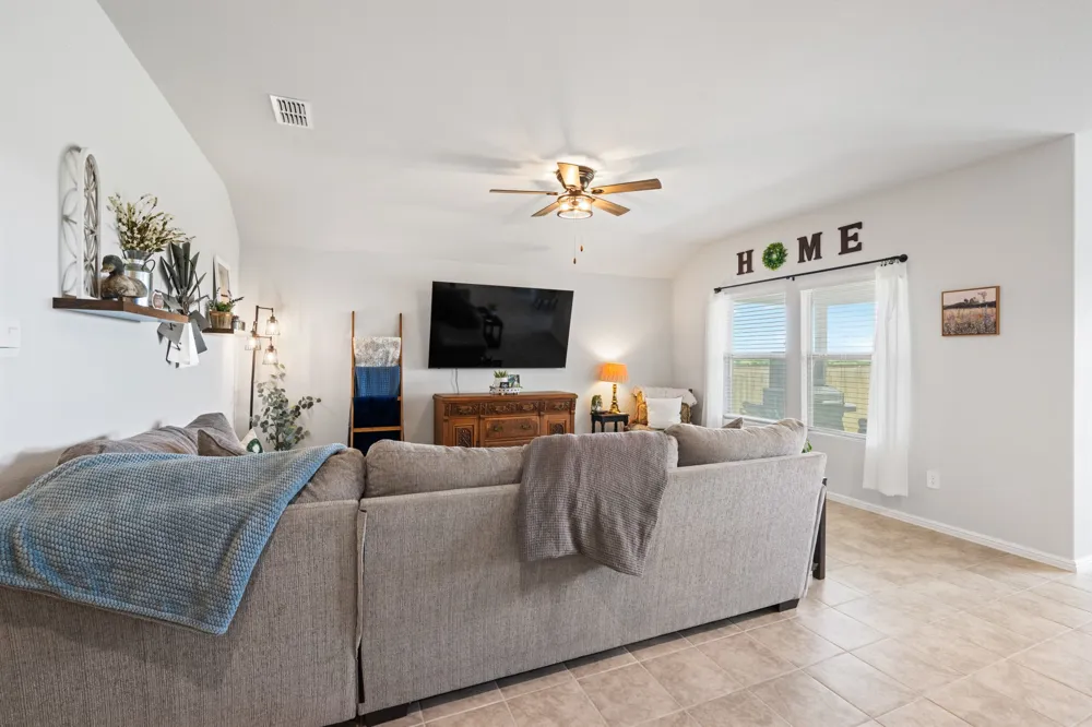 13521 Gunsmoke Lane Cresson, TX 76035