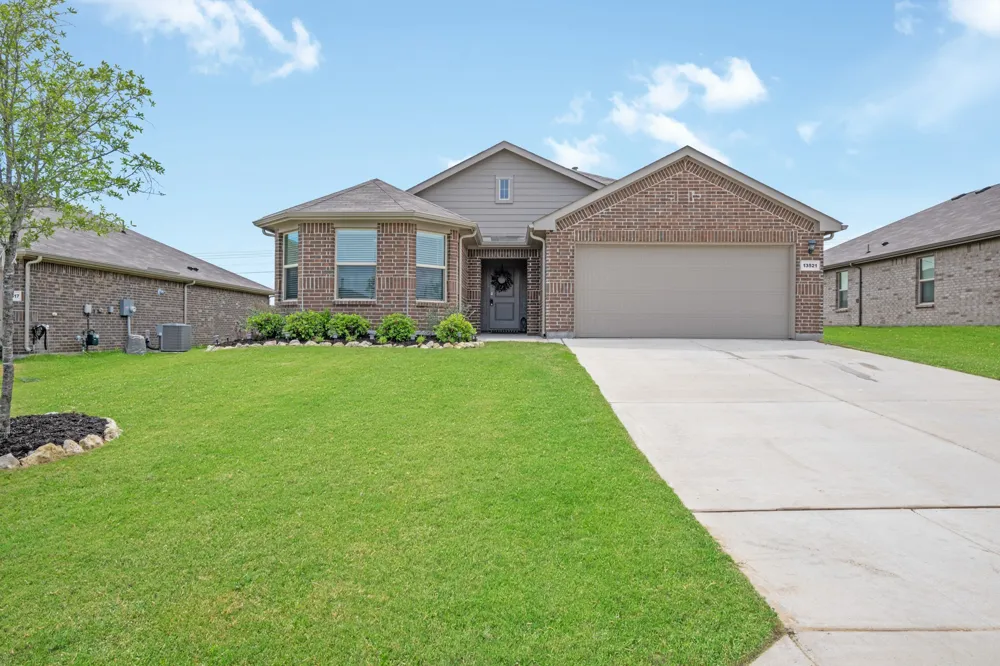13521 Gunsmoke Lane Cresson, TX 76035