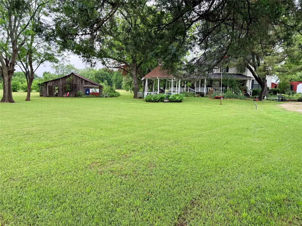 608 Lamar Street Tioga, TX 76271